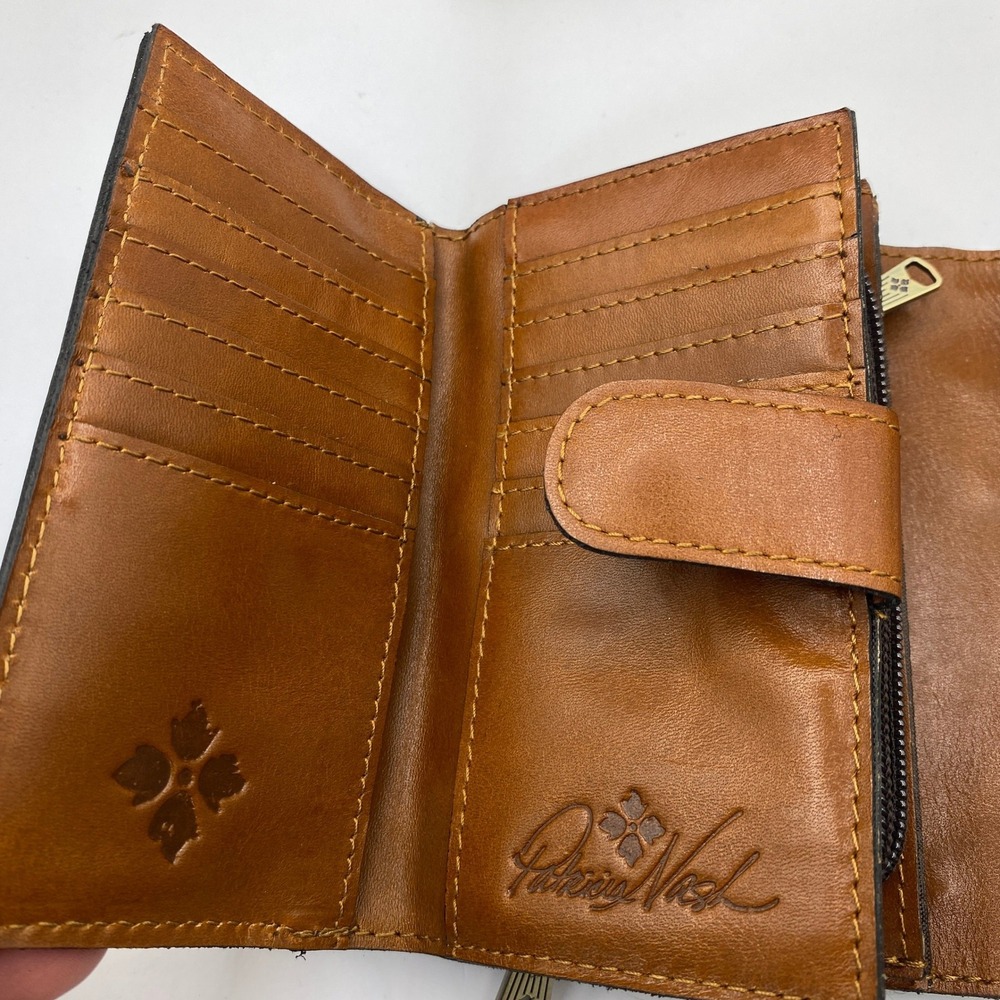 Patricia Nash Cametti Tooled Leather RFID Trifold Wallet Florence Tan Brown NWT - Picture 7 of 7